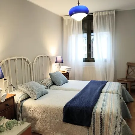 En Oviedo,wifi Apartman *