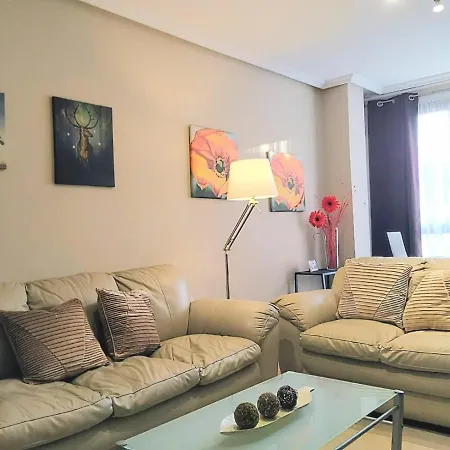 En Oviedo,wifi Apartman *